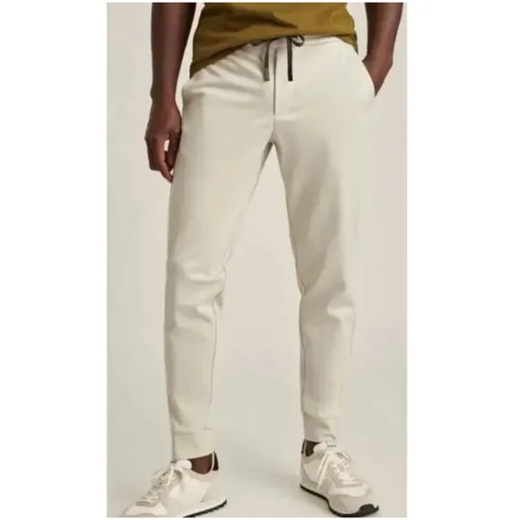 Bonobos Men’s Medium The Homestretch Jogger Cream Minimalist Athletic Gorpcore